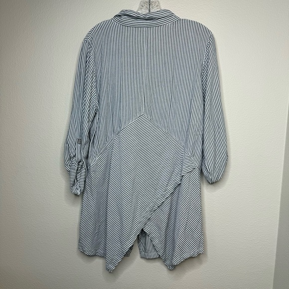 Soft Surroundings | Sasha Grey White Striped Tunic | Large - Picture 5 of 7